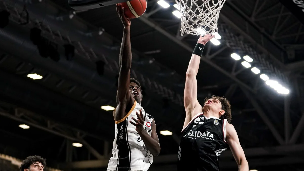 Virtus (Olidata) atropela Trento por 102-71: 20 triplos e 51% da linha deixam série abrir em vantagem