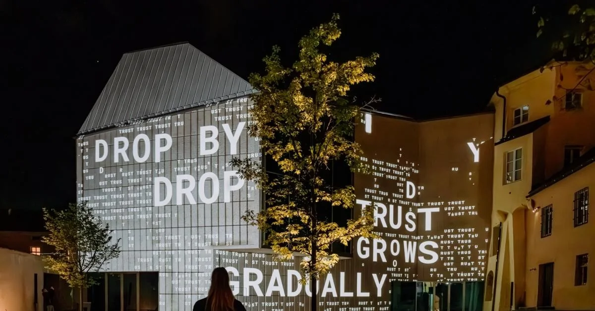 Bressanone se acende em luz e pensamento: Water Light Festival 2026 celebra a paz