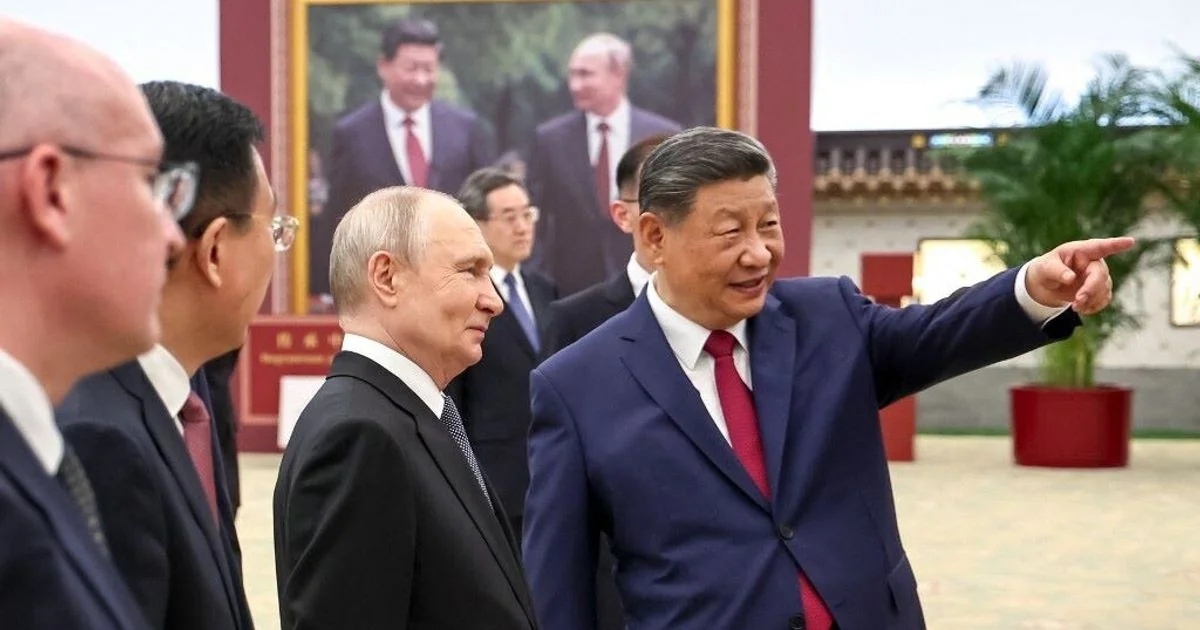 Xi e Putin em Pequim: aliança estratégica contra a “lei da selva” e novo capítulo na tectônica de poder