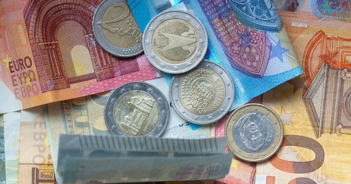 Zecca clandestina em Prato produzia moedas de 2 euros: cinco detidos em operação transnacional