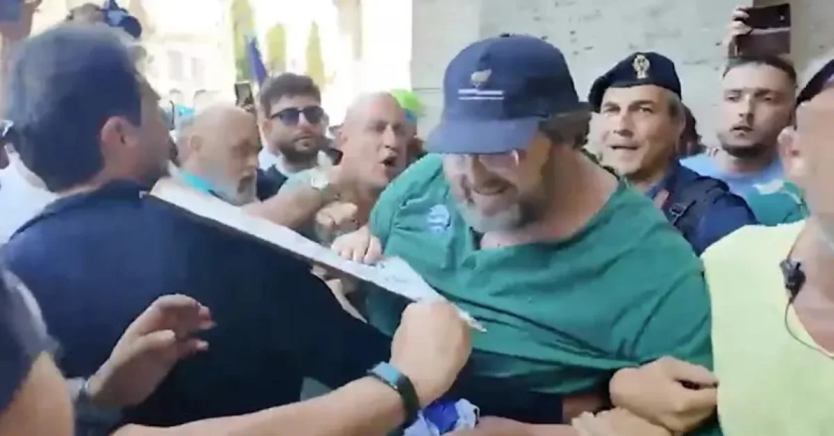 Adinolfi leva bandeira de Israel ao Pride de Roma e provoca reação: o padrão da provocação midiática