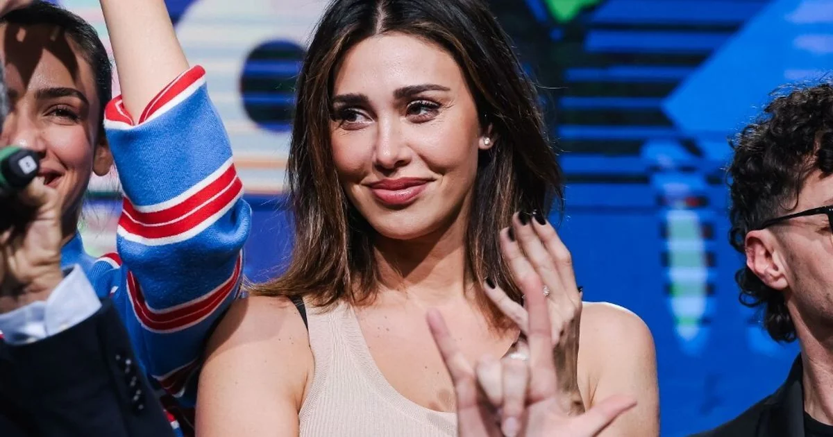 Belen Rodríguez indiciada por omissão de socorro após duplo acidente em Milão