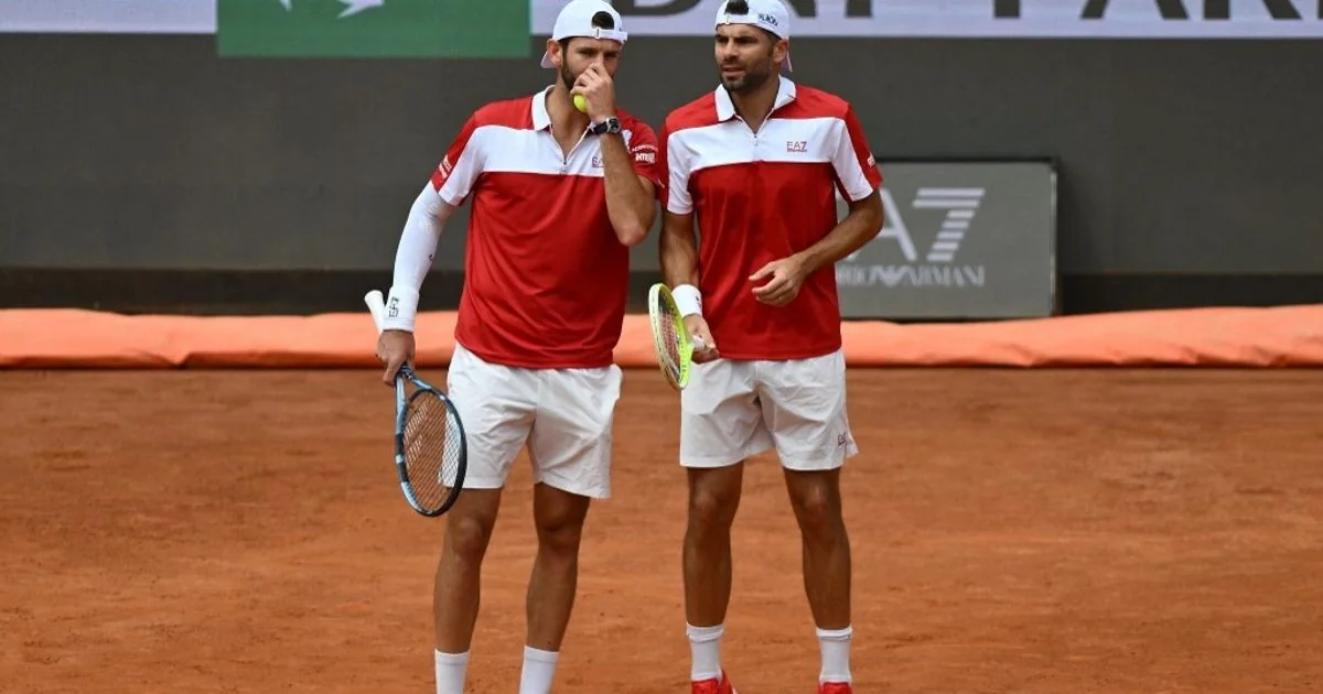 Bolelli e Vavassori iluminam Paris: italianos avançam aos quartas de Roland Garros