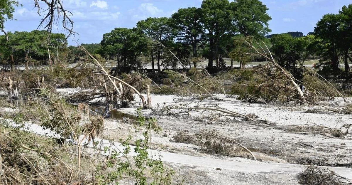 Camp Mystic declara falência um ano após inundação que matou 27 pessoas no Texas