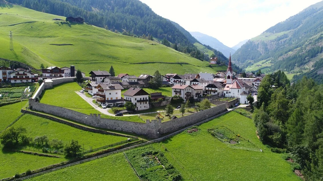 Silêncio e Encanto na Certosa: o Sentiero della Quietude na Val Senales