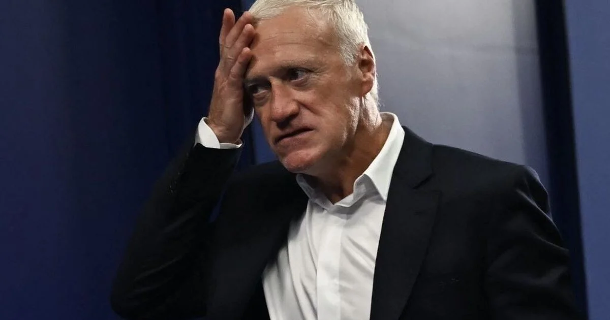 Polêmica na França: charge do Charlie Hebdo com Deschamps provoca indignação nacional