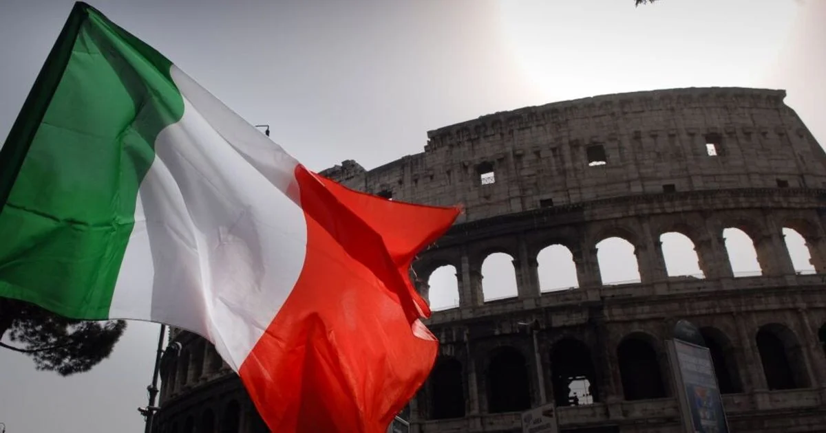 Colosseo será envolto por Tricolore gigante de 2.000 m² na Festa da República