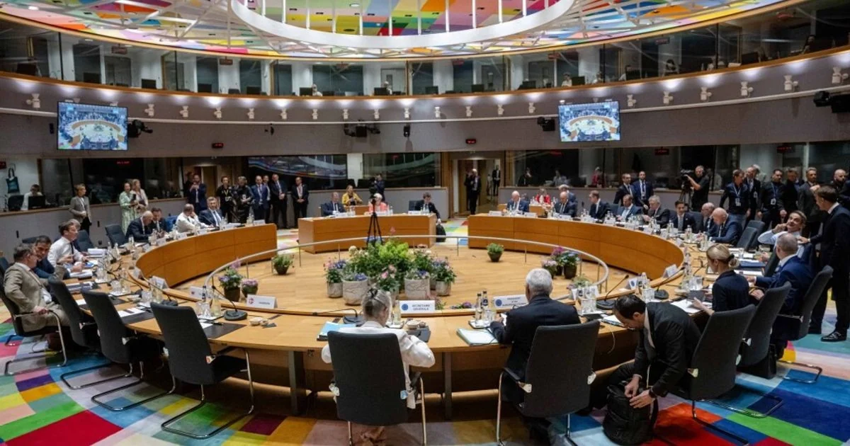 Conselho Europeu retoma unanimidade: Ucrânia, Irã, China e orçamento dominam o debate