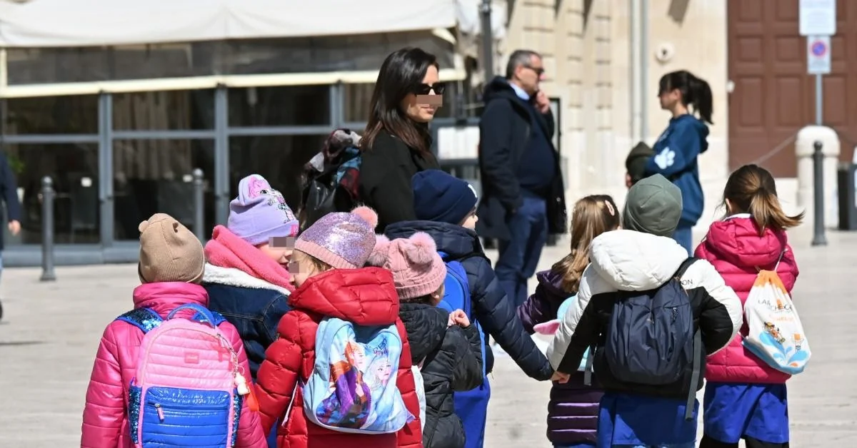 Ddl Valditara dá instrumento para converter horas de 'gender' em Italiano, STEM e Bem‑Estar Digital nas escolas