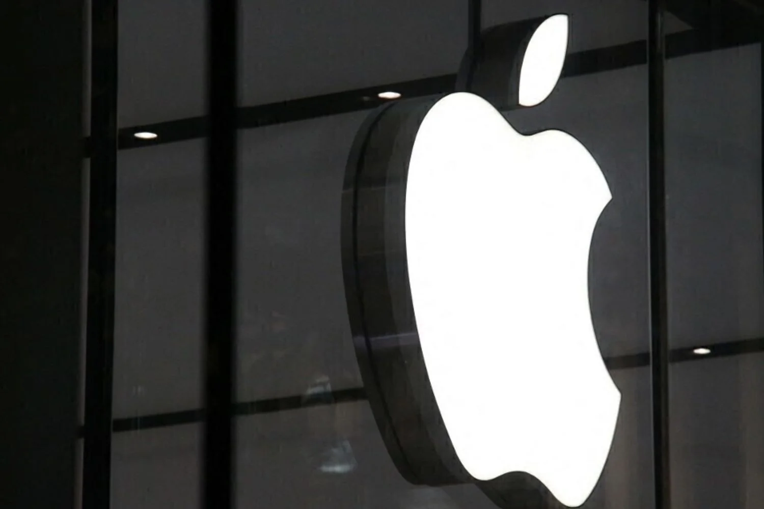 Pressão nos chips de memória acelera: Apple eleva preços enquanto mercado luta com déficit até 2027