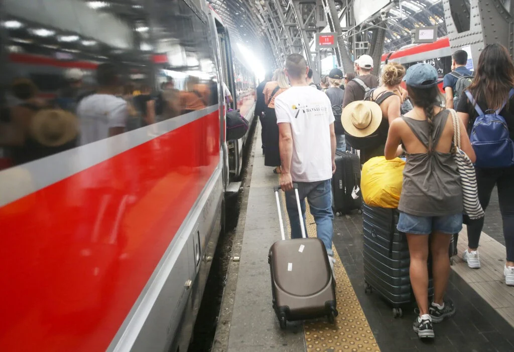 DiscoverEU seleciona 40.912 jovens para explorar a Europa de trem entre 2026 e 2027