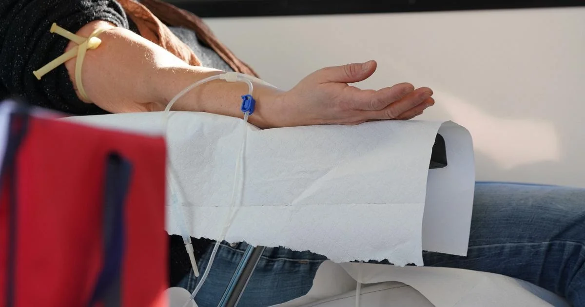 Doar sangue no verão: “Donare è l’azione più bella” chega às ruas para salvar vidas