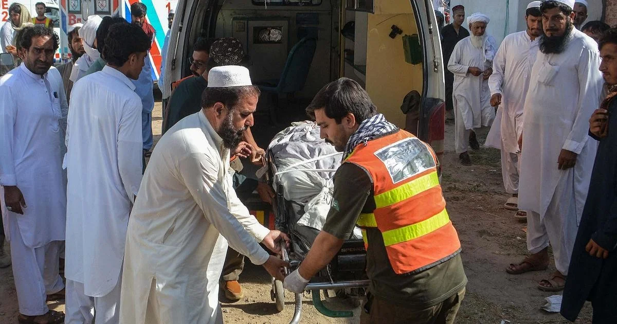 Duas explosões em estrada do Paquistão deixam pelo menos sete mortos em Khyber Pakhtunkhwa