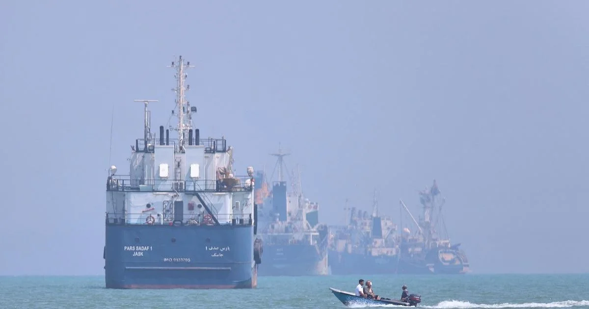 EUA e Irã assinam memorando em Genebra: reabertura temporária do Estreito de Hormuz e incertezas estratégicas