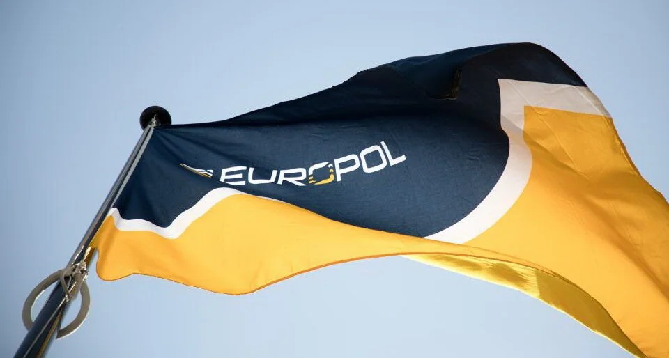 Relatório da Europol revela 731 redes criminosas na UE e 400 mil afiliados: um novo tabuleiro de risco