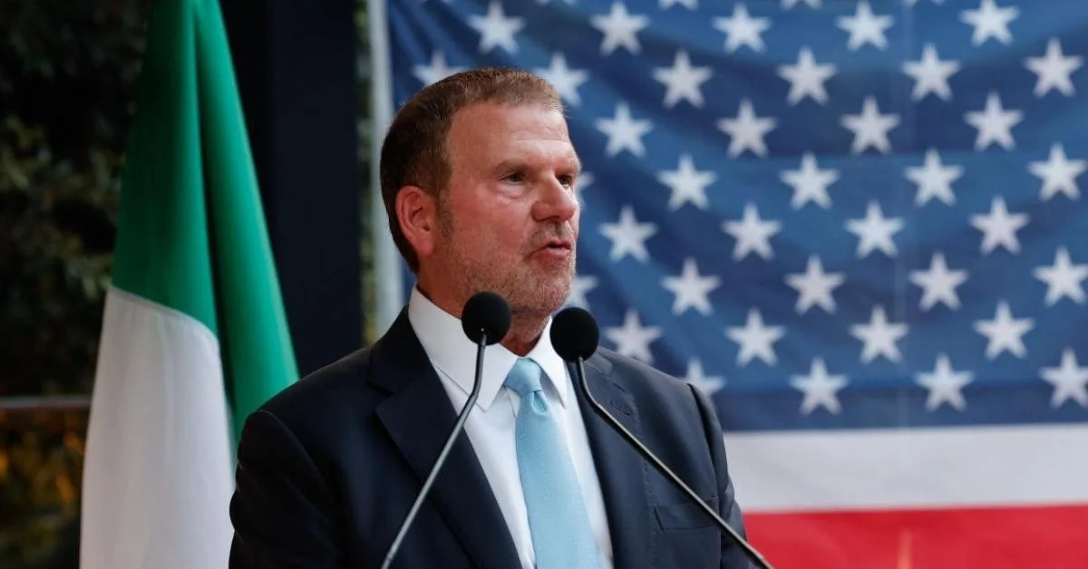 Fertitta afirma que Roma respeitou os tratados e elogia Meloni; tensão sobre bases e Operação Epic Fury