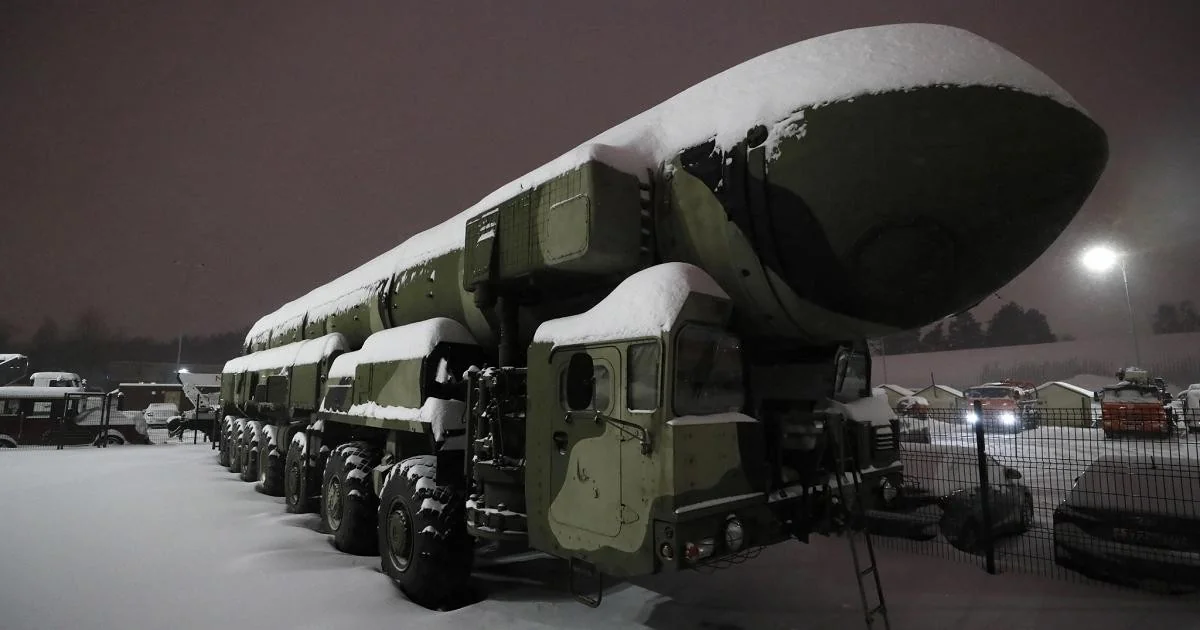 Gastos com armas nucleares em 2025 atingem US$119 bilhões e redesenham o tabuleiro estratégico