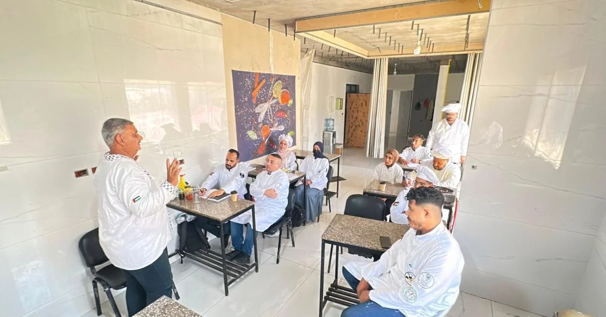 Em Gaza, primeira academia de artes culinárias resiste e forma jovens apesar do genocídio e do bloqueio