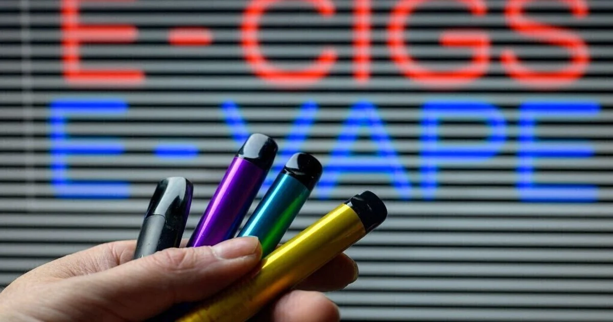Campanhas antifumo com imagens chocantes podem impulsionar o uso de cigarros eletrônicos, aponta estudo