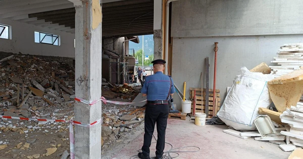Incidente no Bresciano: 71 anos morre esmagado por parede em demolição em Pian Camuno