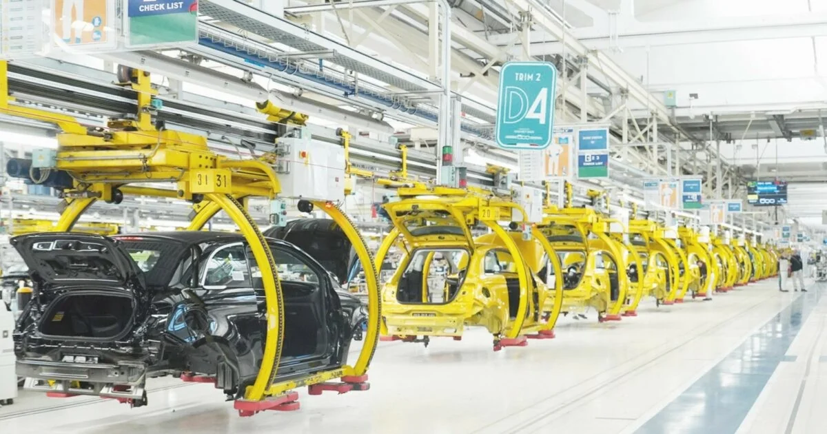 Indústria automotiva europeia pede proteção tarde demais: a ilusão da globalização e o avanço da China