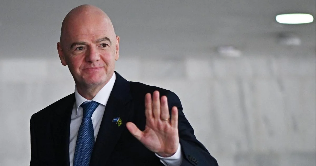 Infantino provoca: "Podemos chamar 208 seleções" para garantir a Itália na Copa