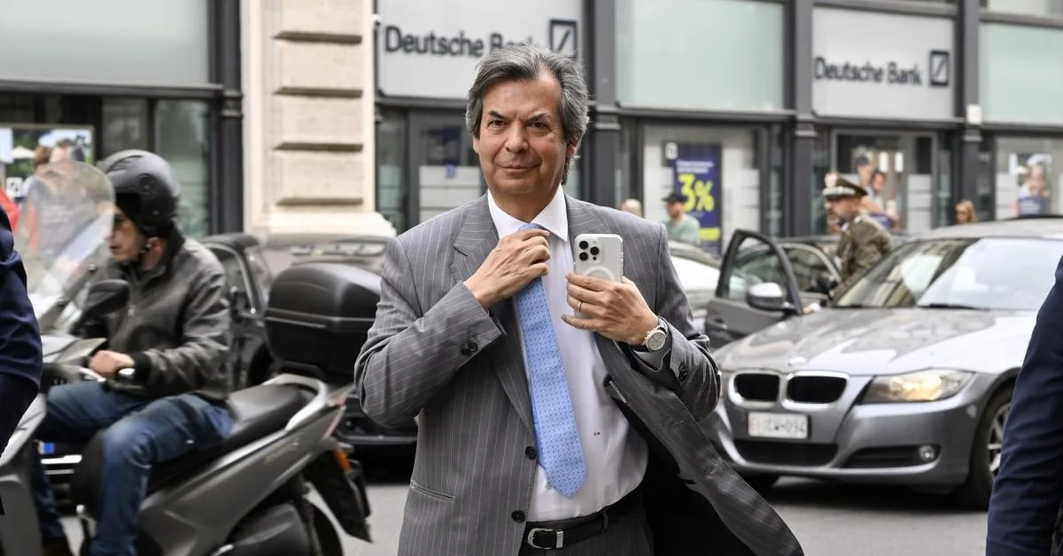 Intesa Sanpaolo lança OPAS sobre Monte dei Paschi: oferta de €10,091 por ação e papel estratégico da Unipol