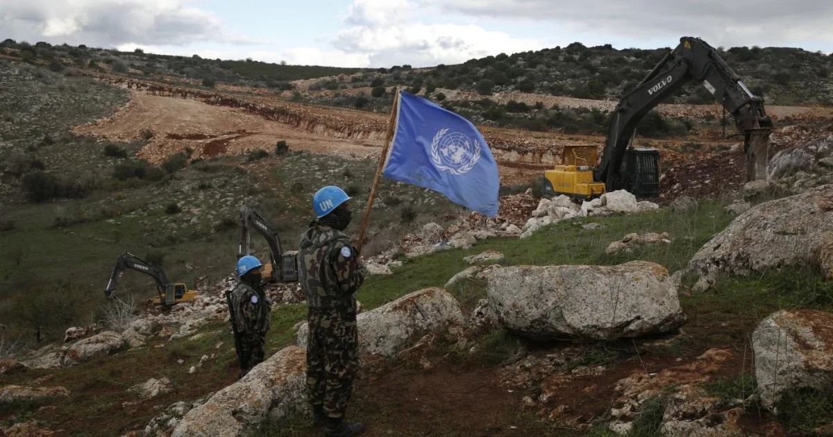 Líbano: Casco Blu da UNIFIL morto em ataque; Israel atribui fogo a Hezbollah