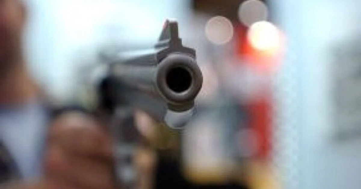 Modena: aluno aponta pistola à cabeça de professor em escola de Mirandola e exige cigarros
