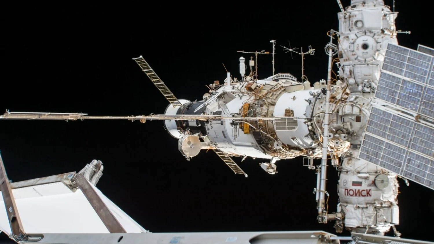 NASA lança missão robótica para salvar o observatório Swift ameaçado pela decadência orbital