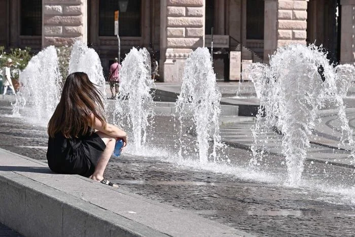 Onda de calor atinge Europa: criança de 18 meses morre na França e hospitais ficam saturados