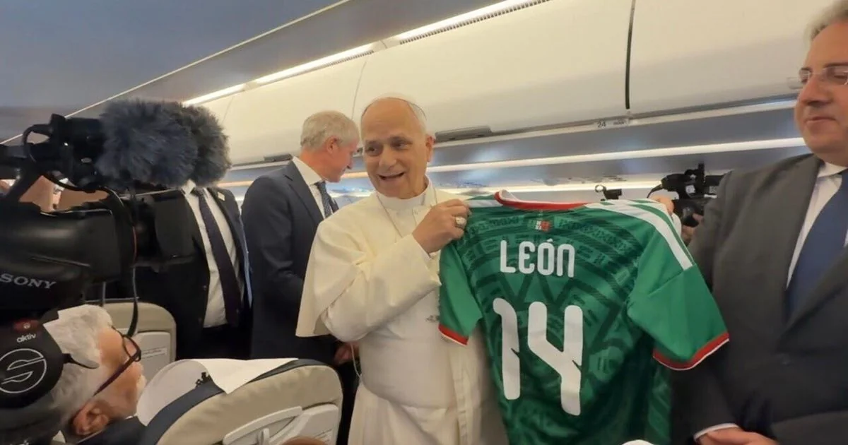 Papa Leone XIV entre diplomacia e futebol: torcida pelos Estados Unidos e o véu diplomático sobre o Real Madrid