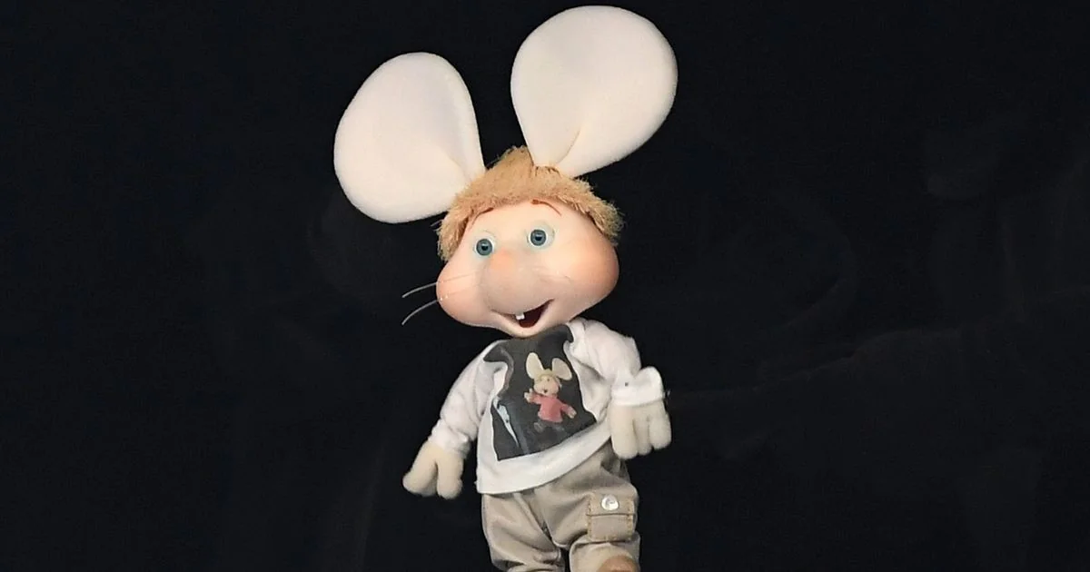 Peppino Mazzullo, a voz de Topo Gigio, completa 100 anos em Santo Stefano di Briga