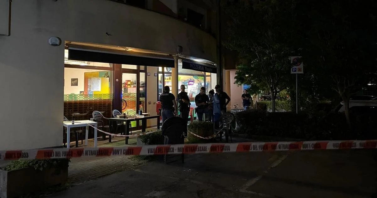 Proprietário de pizzaria é assassinado a facadas em Reggio Emilia; suspeito detido horas depois
