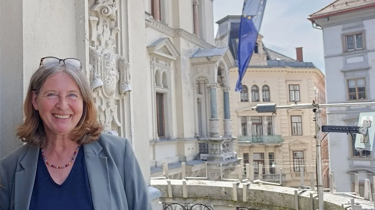 Reeleição de Elke Kahr em Graz: o KPÖ freia a onda da extrema‑direita e redesenha o tabuleiro político