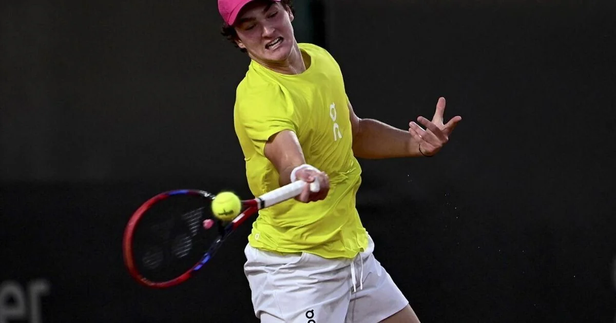 Roland Garros 2026: Fonseca elimina Djokovic e, com Jodar e Mensik, acende a nova geração