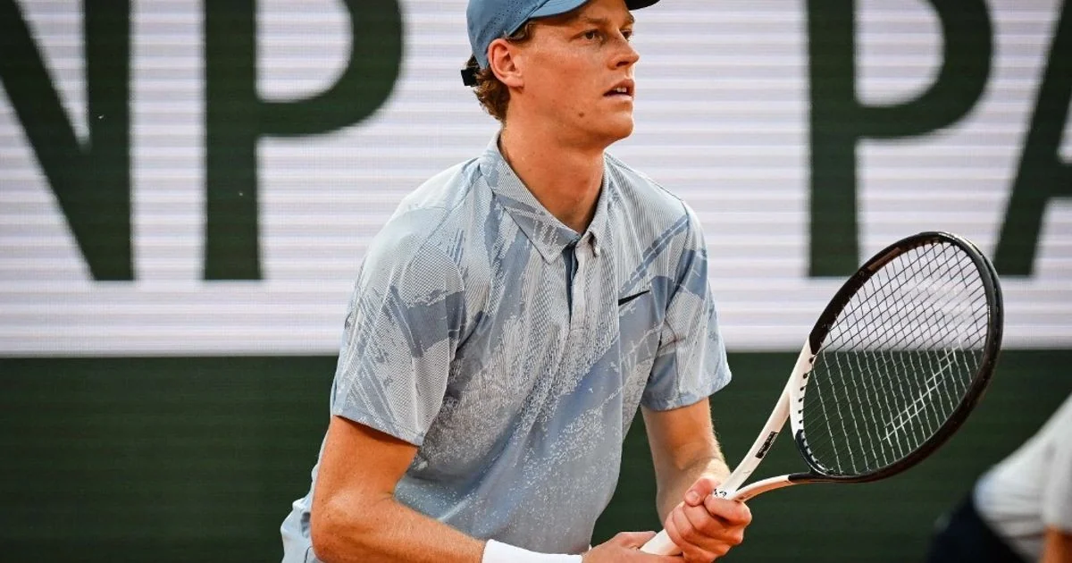 Roland Garros: Sinner passeia e Darderi avança com autoridade no Aberto de Paris