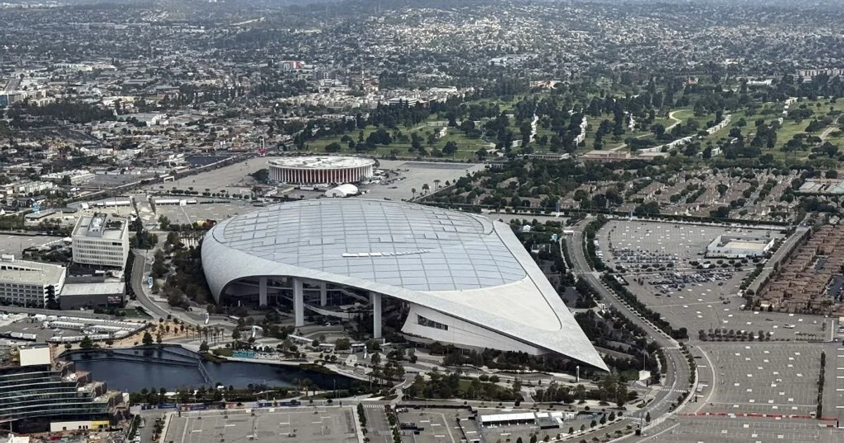Greve ameaça o SoFi Stadium: trabalhadores autorizam paralisação durante a Copa do Mundo 2026