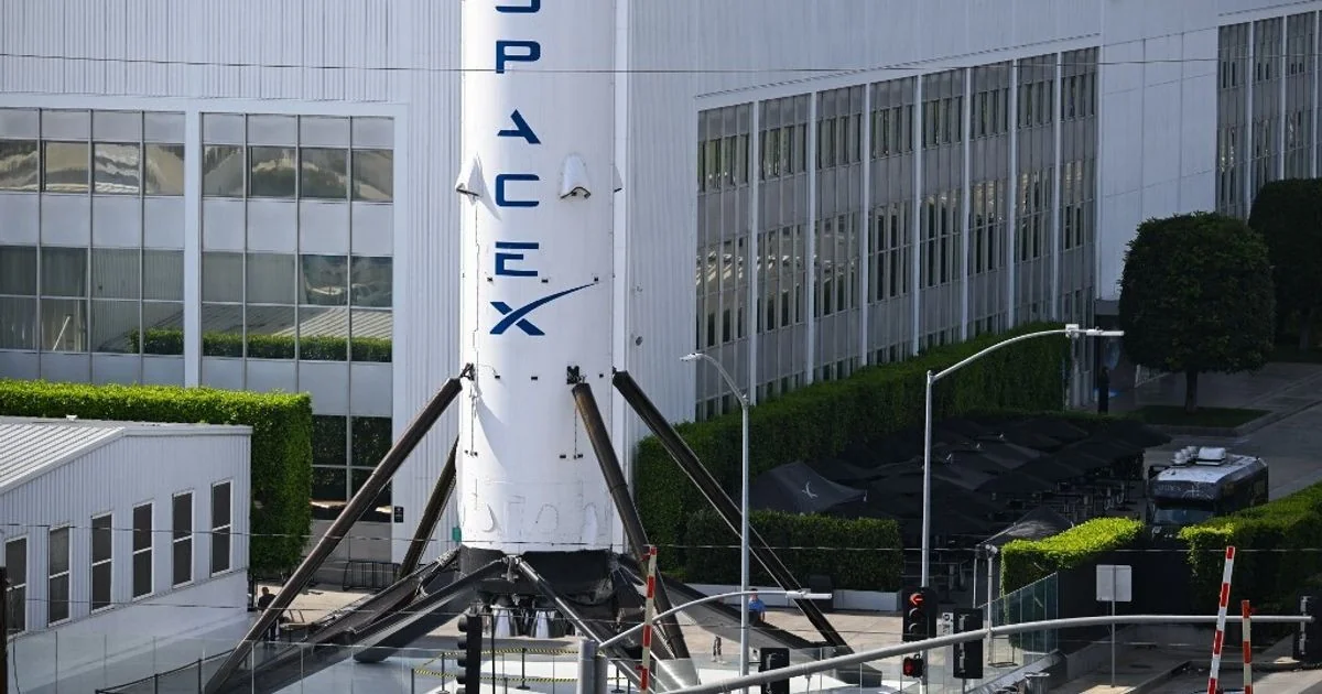 SpaceX: por que US$1 trilhão da avaliação do IPO depende de apostas 'lunares' de Musk