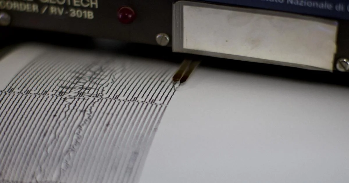 Terremoto de magnitude 6,7 atinge Sulawesi: epicentro a 43 km de Palu