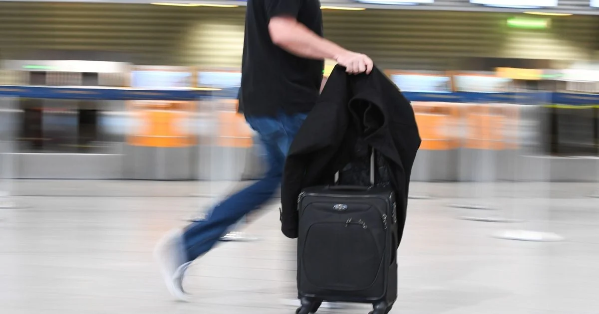 UE aprova regras que obrigam inclusão da bagagem de mão na tarifa e ampliam direitos dos passageiros
