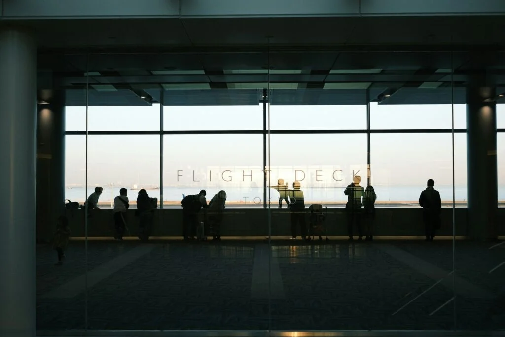 UE amplia direitos dos passageiros: novas regras sobre reembolsos, intermediários e pessoas com deficiência