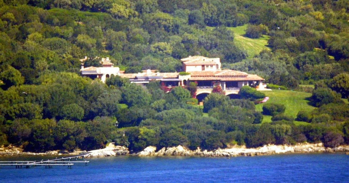 Villa Certosa vendida à dinastia Al Thani do Qatar por 350 milhões de euros