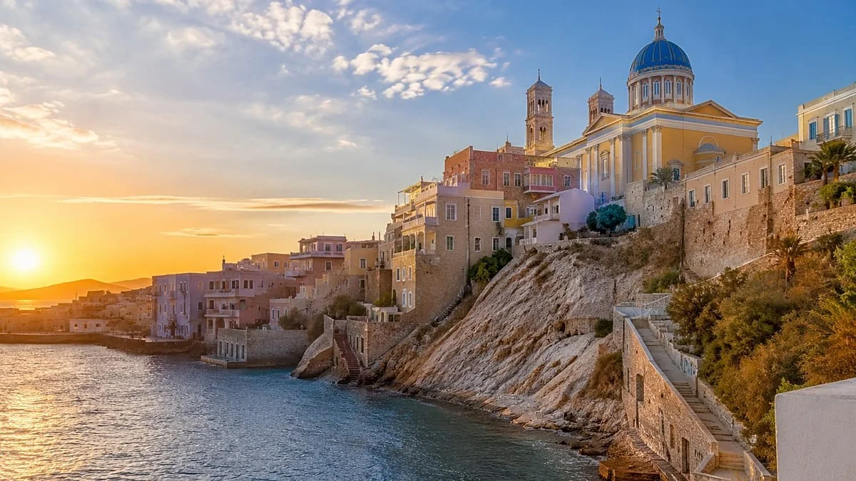 Viver de Graça em Syros: Como Ser Voluntário e Cuidar de Gatos na Ilha Grega
