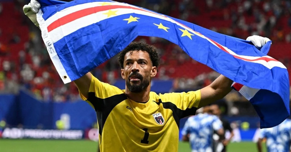 Vozinha, goleiro de Cabo Verde, salta de 50 mil euros e 20.000 fãs a estrela com 1,8 milhões após empate com Espanha