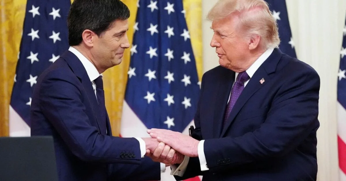 Warsh estreia na Fed entre alta da inflação e pressão de Trump por cortes de taxas