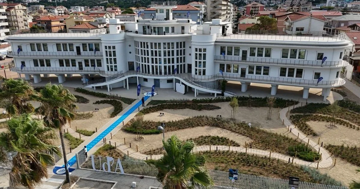 O “Aeroplano” dos trasvoladores renasce como farol cultural em Pescara