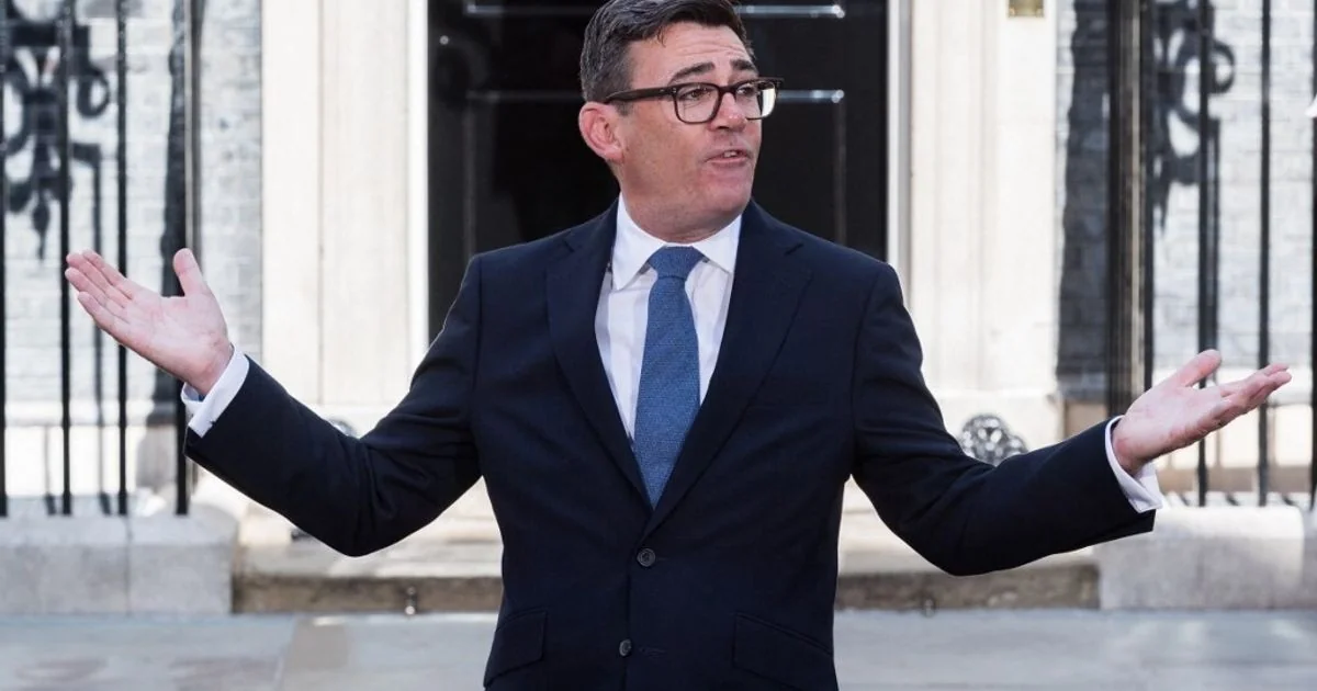 Andy Burnham estreia com três medidas fiscais populares para aliviar o custo de vida