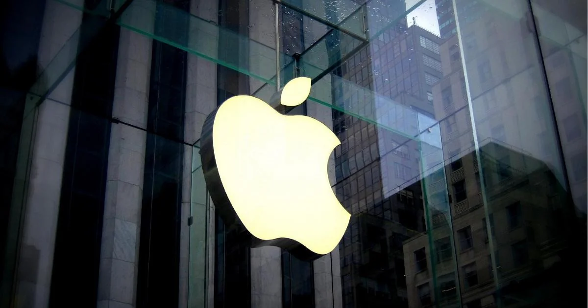 Apple processa OpenAI por segredos de hardware e põe IPO da startup em risco