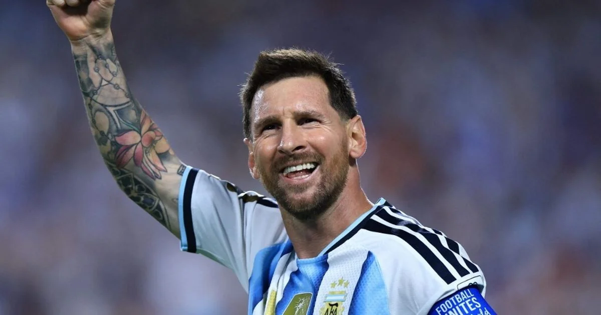 Argentina sofre, vira de 0-2 e elimina o Egito por 3-2: Messi brilha e garante vaga nas quartas